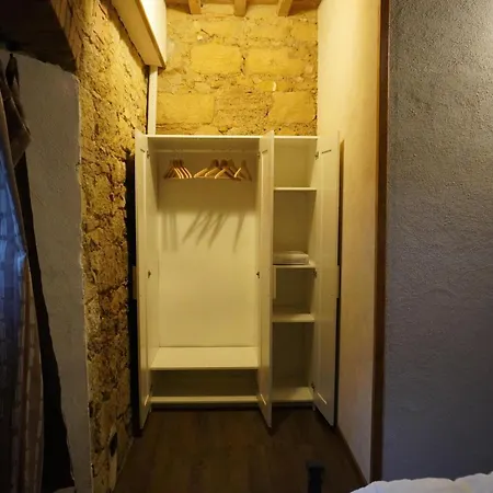 In Tuscan 아파트